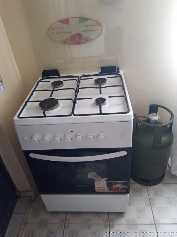 Gas cooker 14k Pick up point: Gitaru, near Gitaru market  Contact: 0738136976