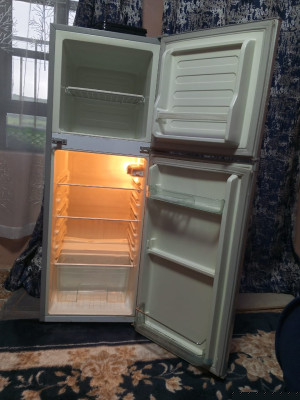 Ramtons, double door fridge, silver in colour. RF/173.CFC free. 128ltrs. Selling at sh 30,000,still 