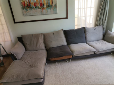 L-Seat comfy coach (Bought at dignity furniture) Bought price:115,000  Location: mwimuto