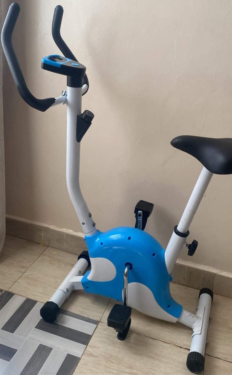Exercise bike  Small works well but the screen isn't working but the bike is still functional  Sel
