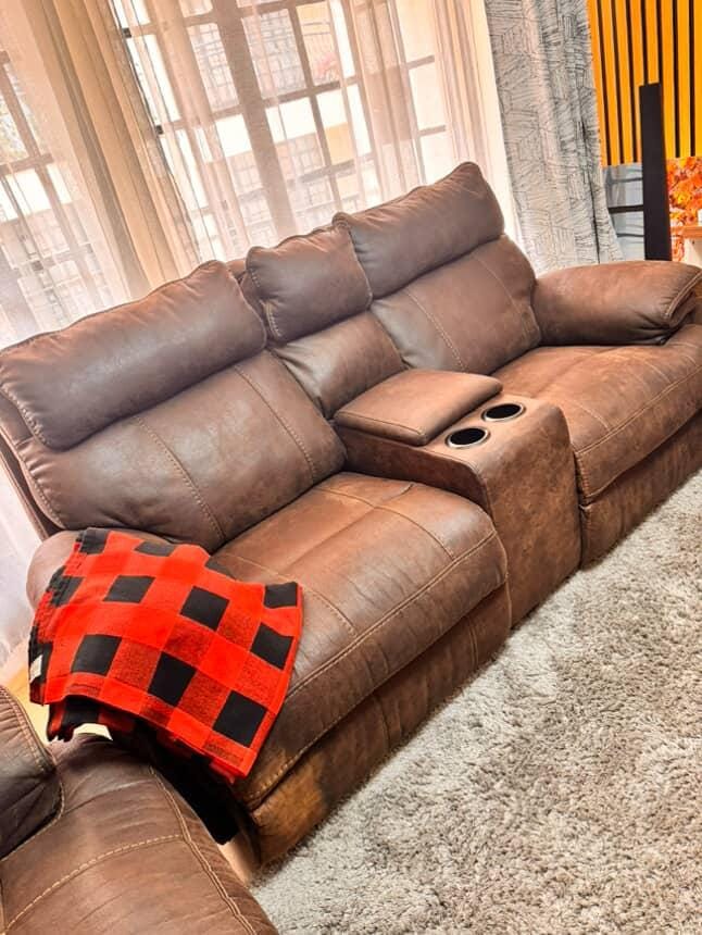 3..2..1 original recliner seats (leather) bought 250k back in 2019   Selling 80k due to relocation  