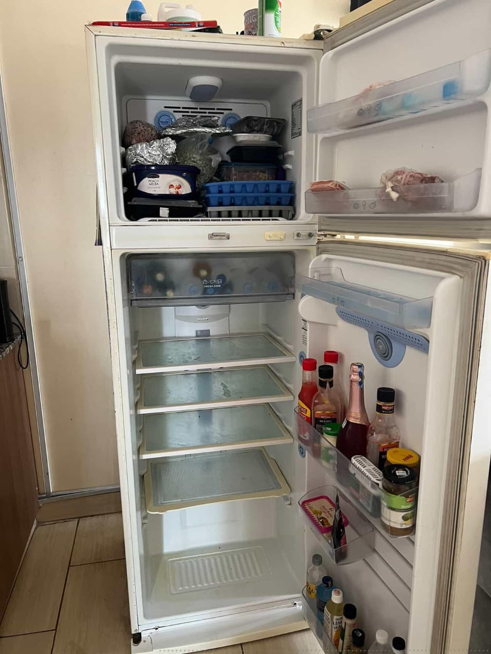 394ltr LG fridge going for 30k still in perfect working condition. Reason for selling is upgrading..